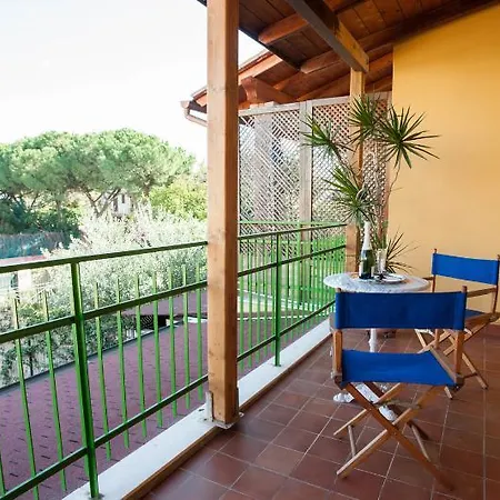 Strelitzia House Hébergement de vacances