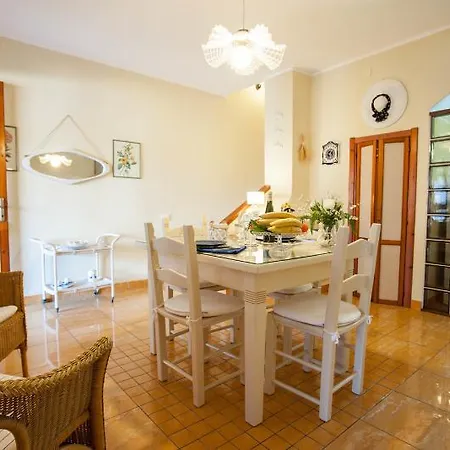 Strelitzia House Quartu SantʼElena