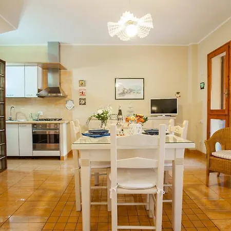 펜션 Strelitzia House 콰르투 산텔레나